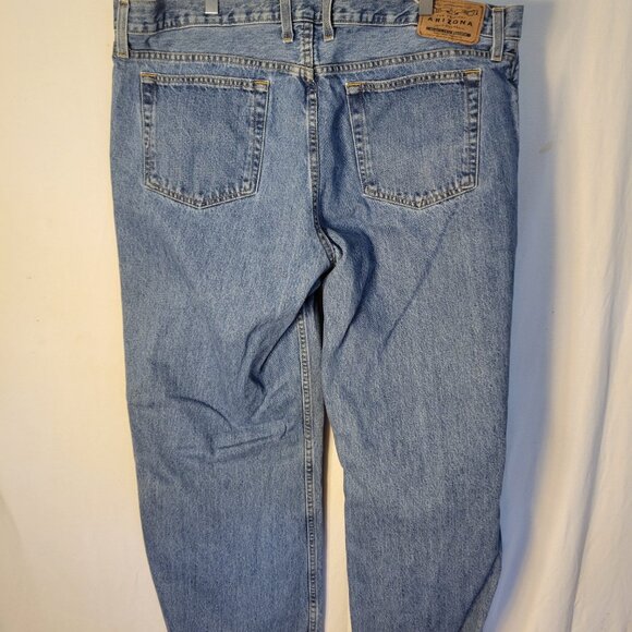 Men's Arizona Jeans.  ITEM #1697 - Picture 2 of 2